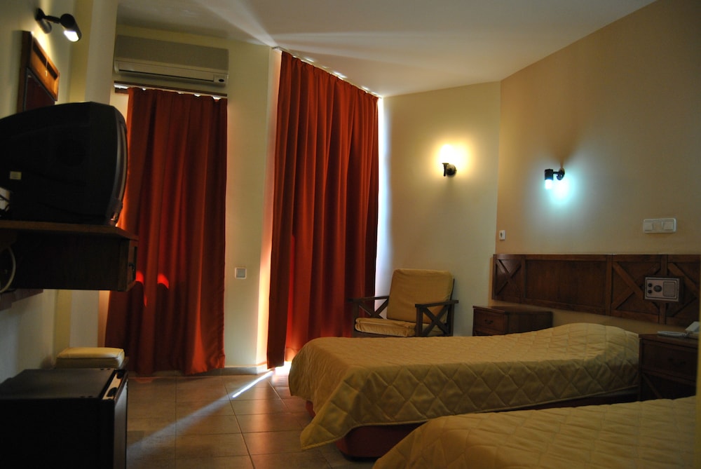 BENNA HOTEL 42/77
