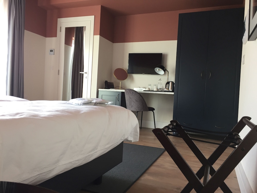 The Barrister Hotel 17/36