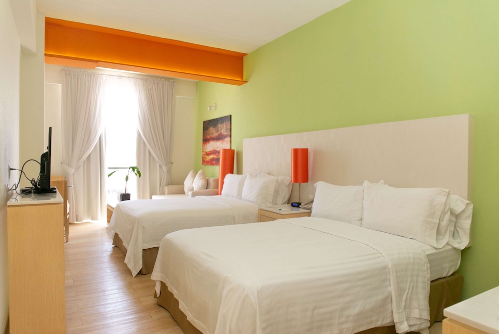 غرفة قياسية بسريرين مزدوجين مع أريكة، BelAir Business Salamanca 2/5