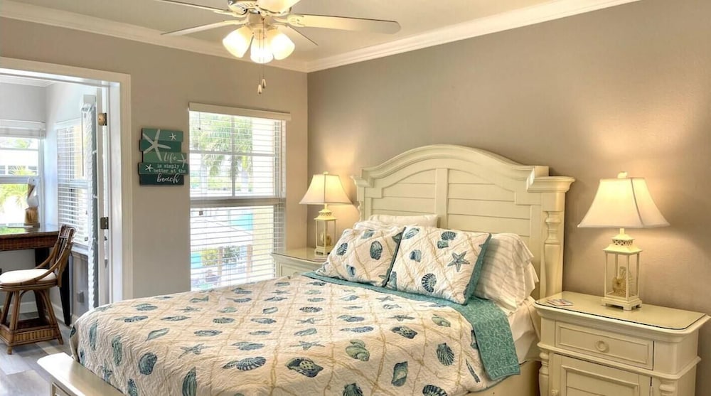 Barefoot Beach Resort 36/77