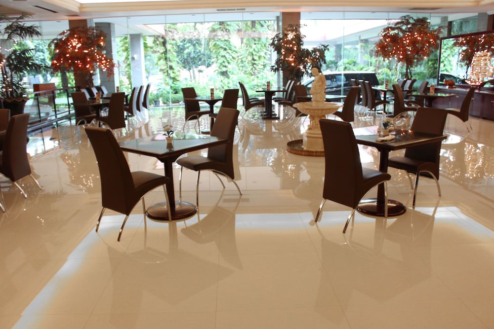 Aston Cimone Hotel & Convention Center 62/73