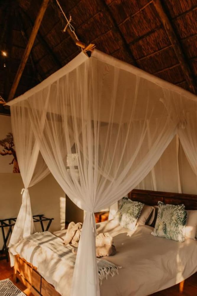 Panzi Lodge 25/50