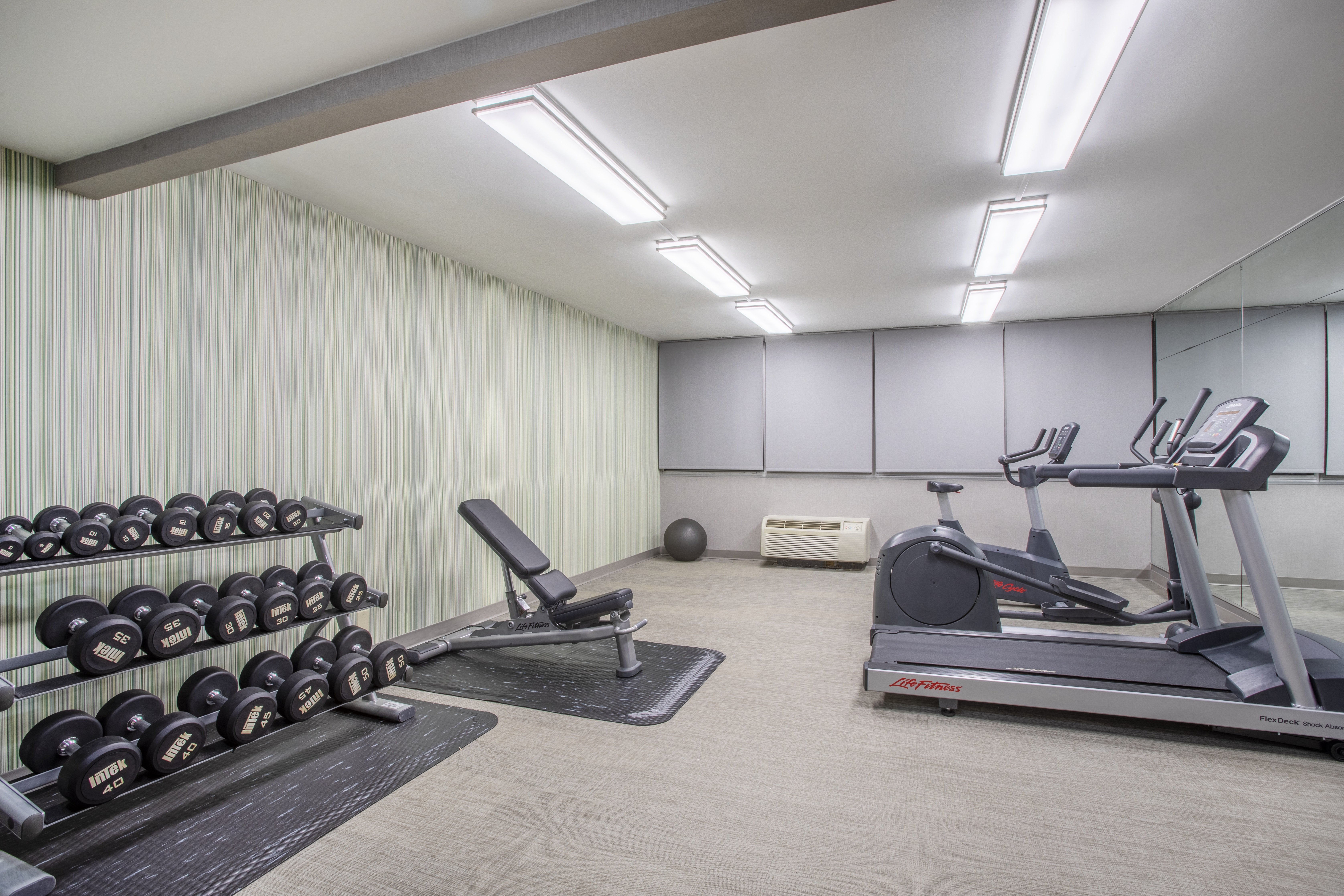 Holiday Inn Hotel And Suites Parsippany Fairfield 31/58