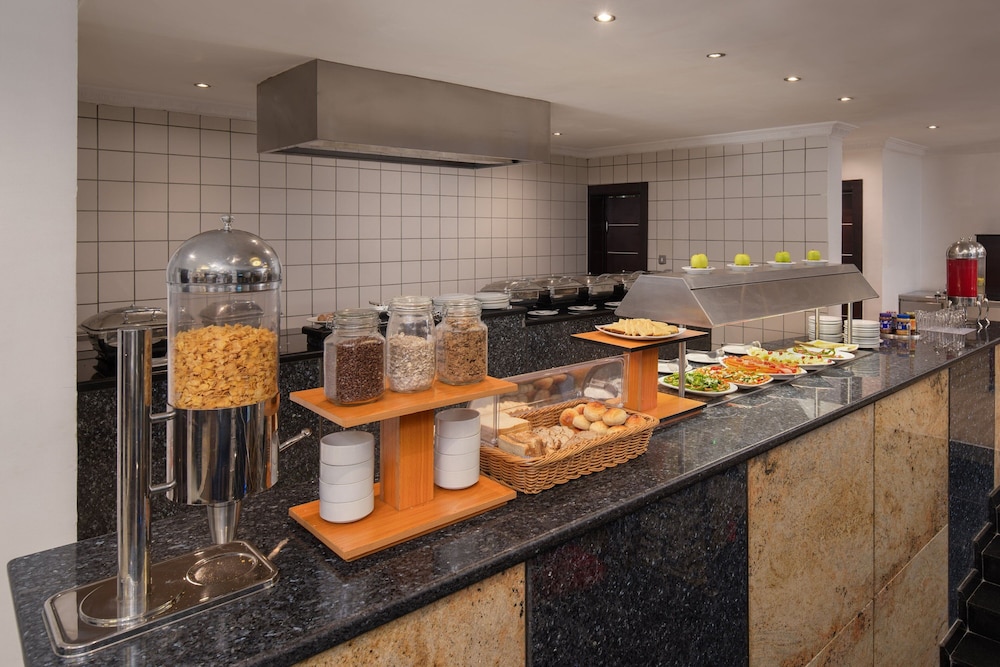 Protea Hotel By Marriott Lagos Kuramo Waters 38/71