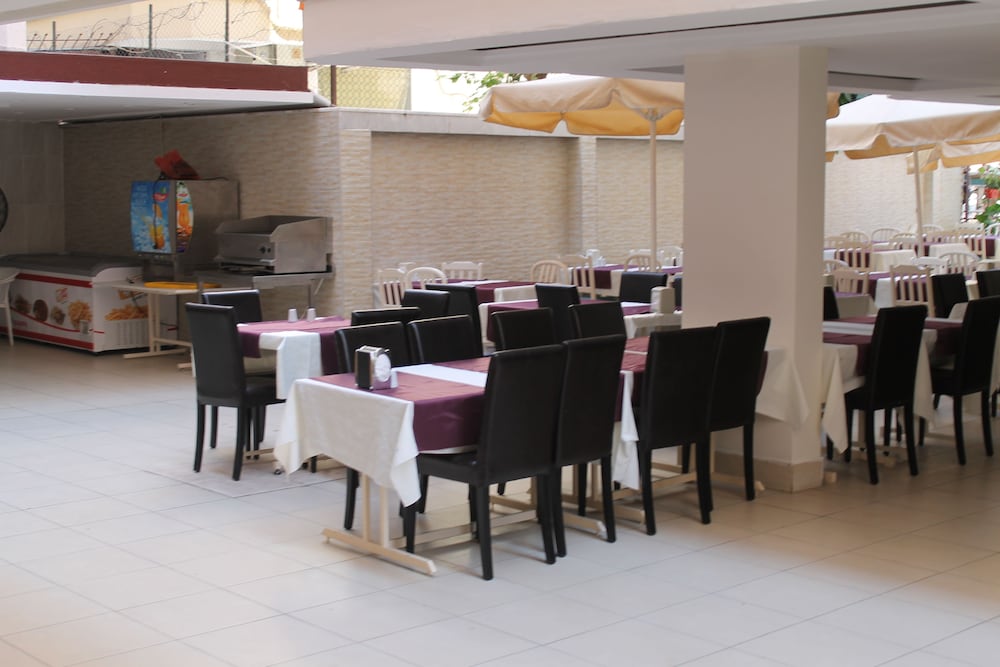 Rosella Hotel 48/62