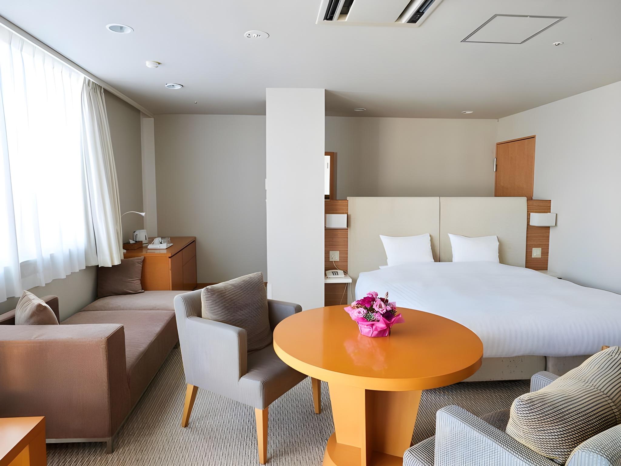 Semi Room, Suite, Twin Beds
