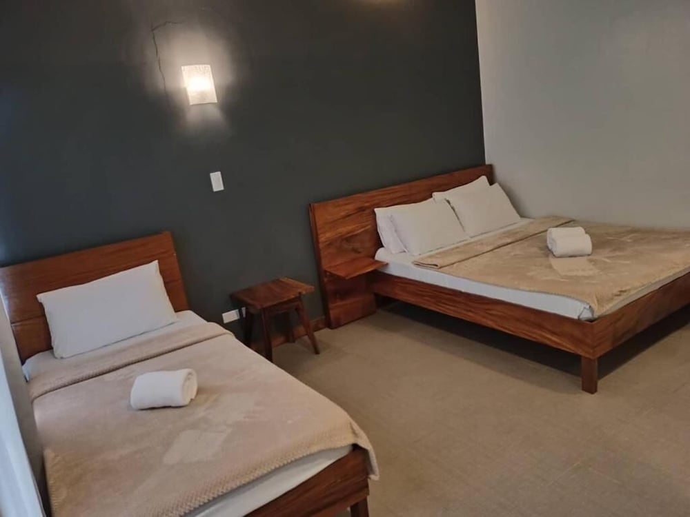 Acacia Garden Inn 24/66