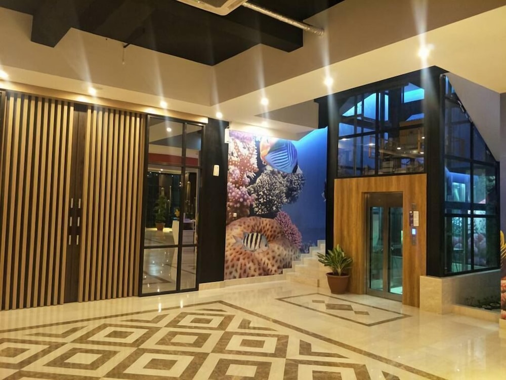 Premiere Hotel Tegal 3/19