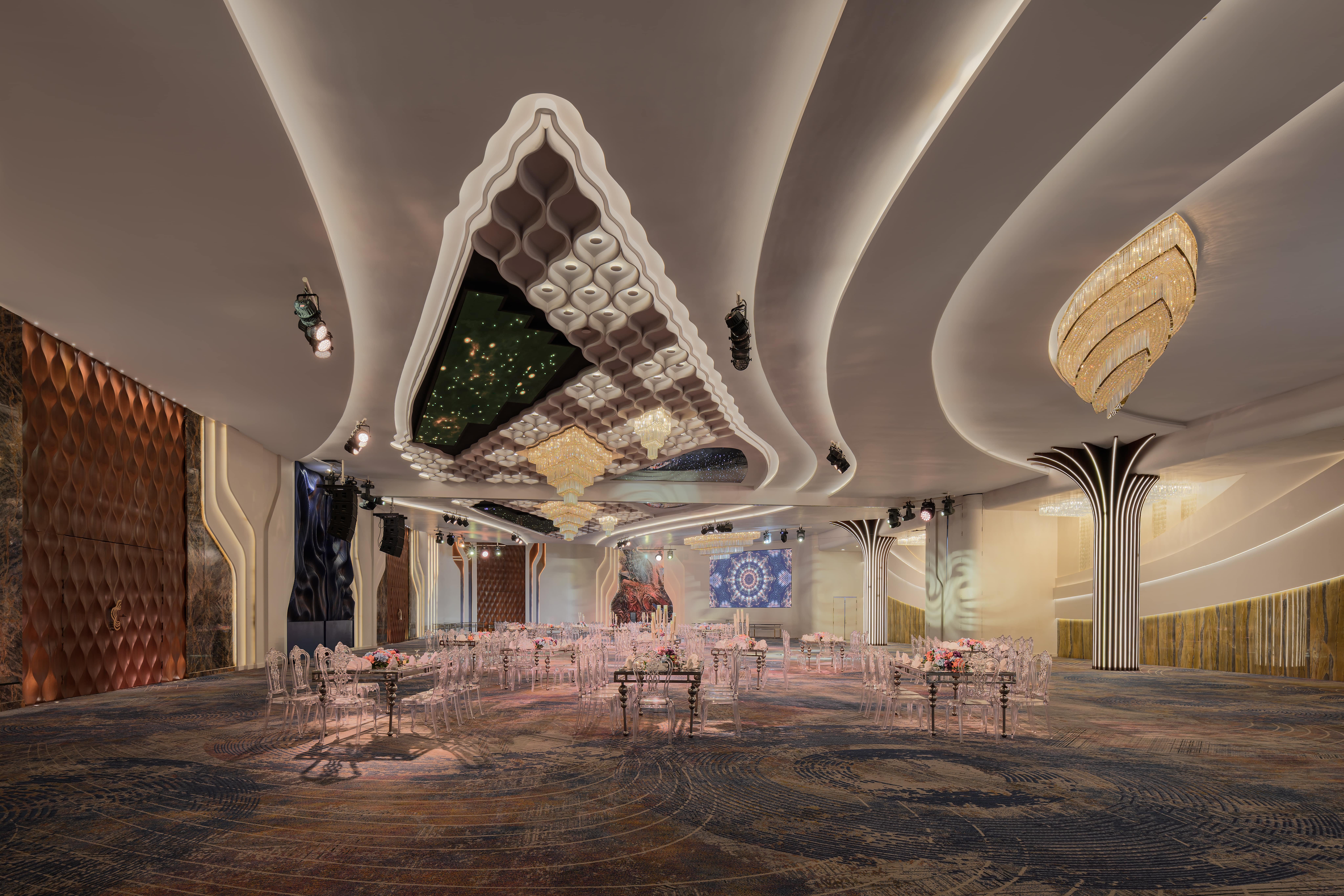 Mirage Hotel & Conference Center 11/53