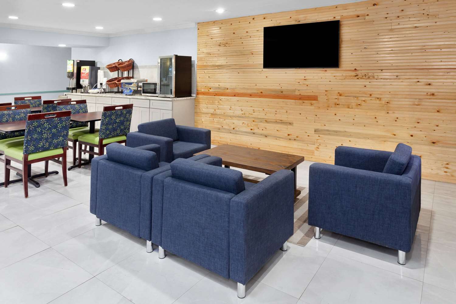 Days Inn & Suites by Wyndham Siler City 9/20