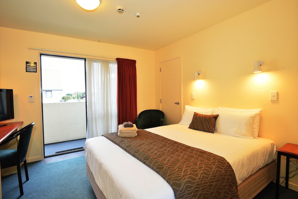 Bella Vista Gisborne 17/35