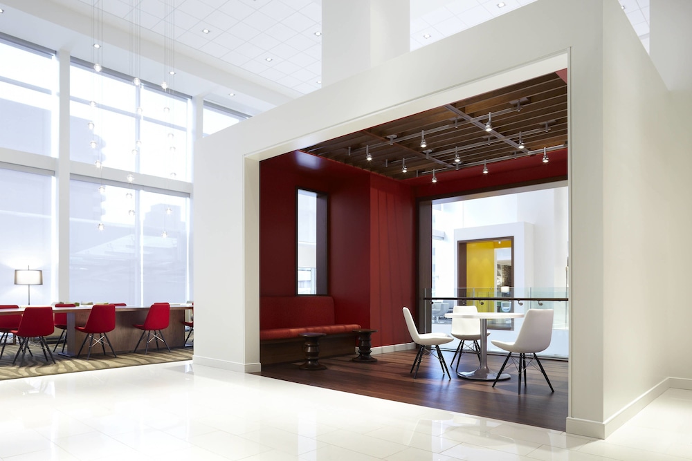 Delta Hotels Ottawa City Centre 6/60