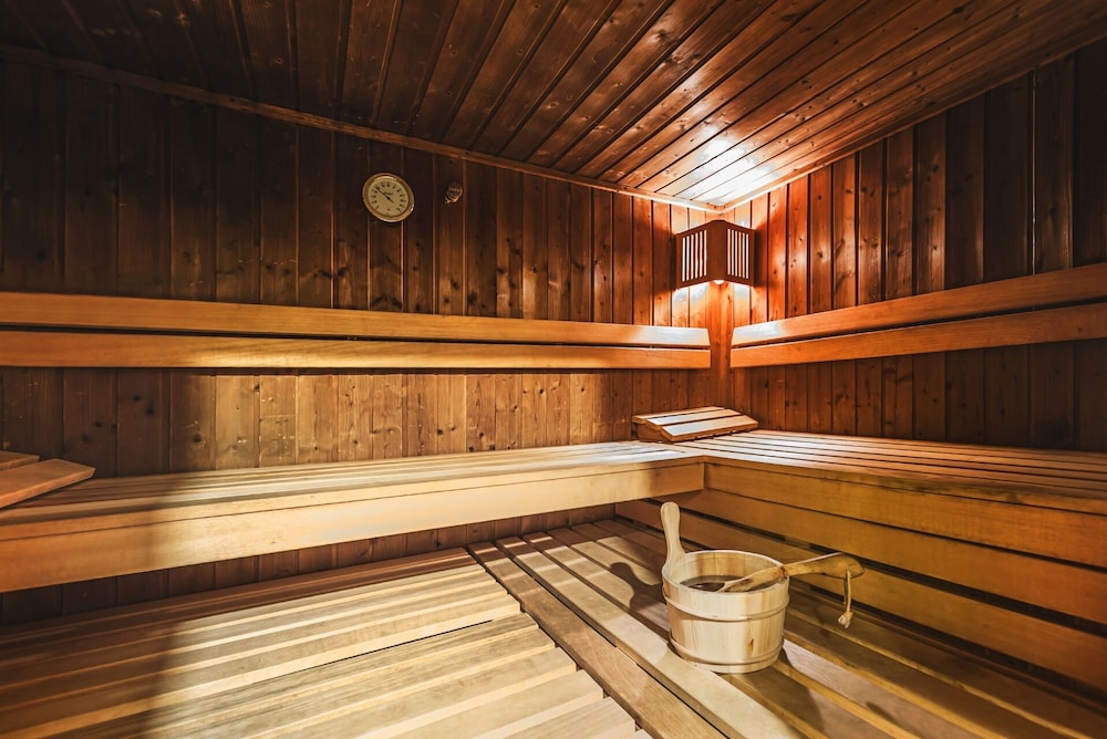 swimming pool spa
