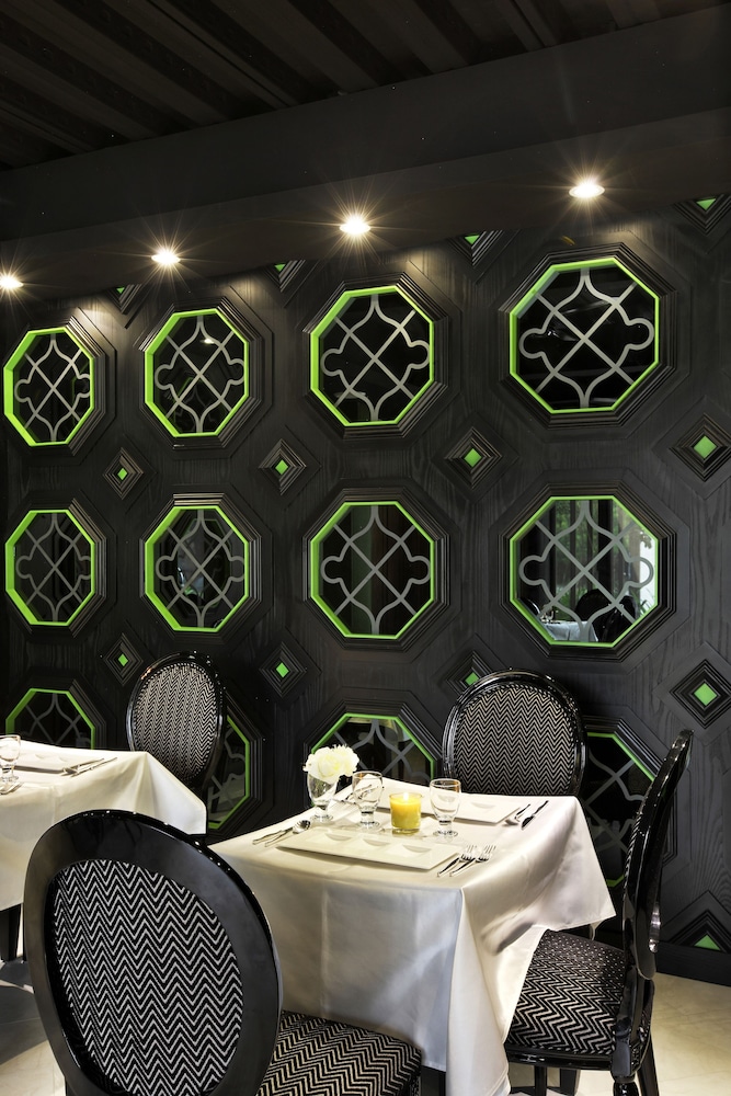 Holly Wood Motel 50/61