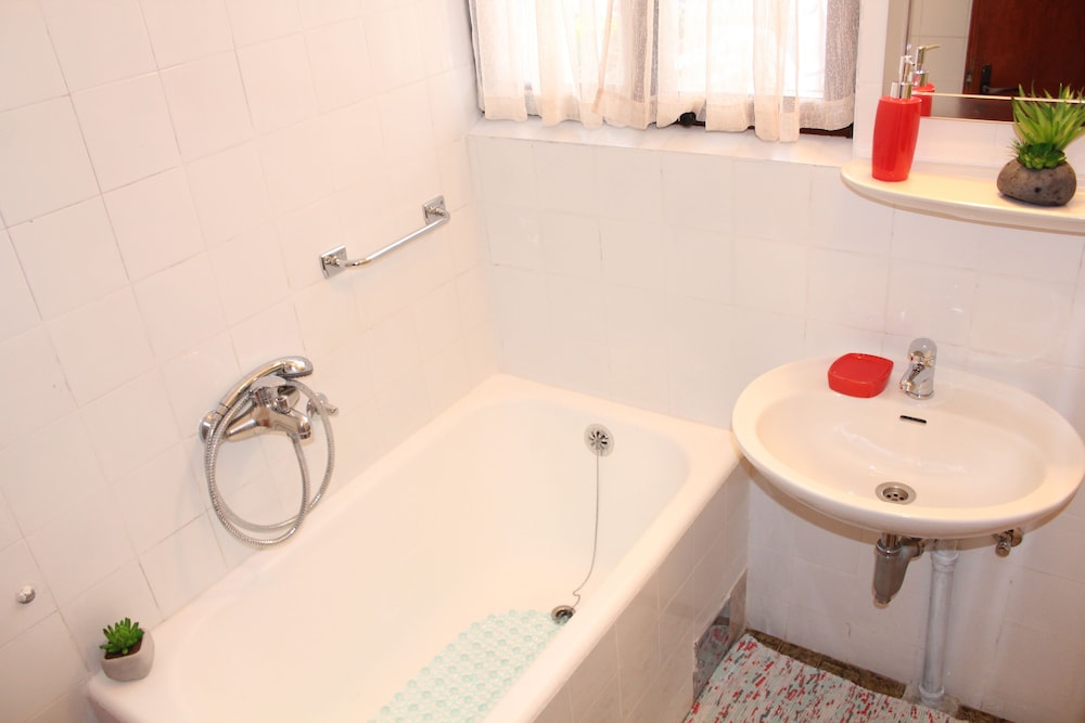 Guest House Tomanovic 42/43