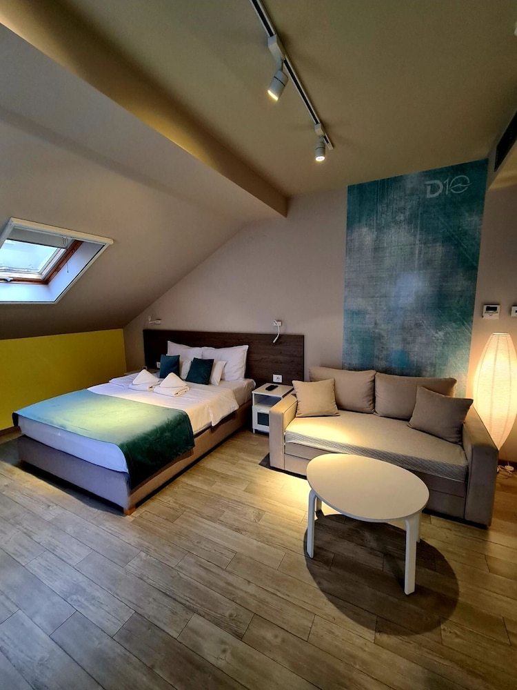 Garni Hotel D10 34/66