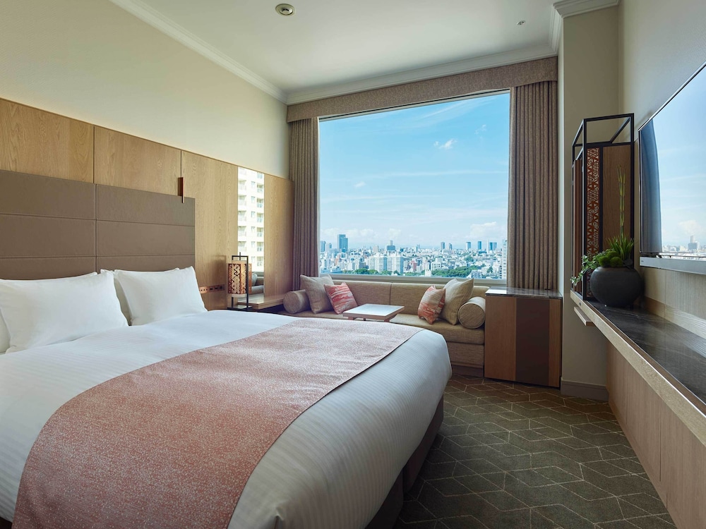 SUPERIOR, QUEEN BED