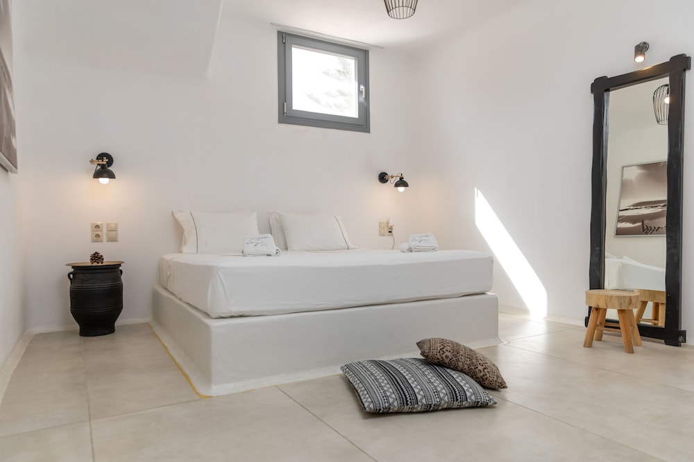 Ampelos Inn 23/47