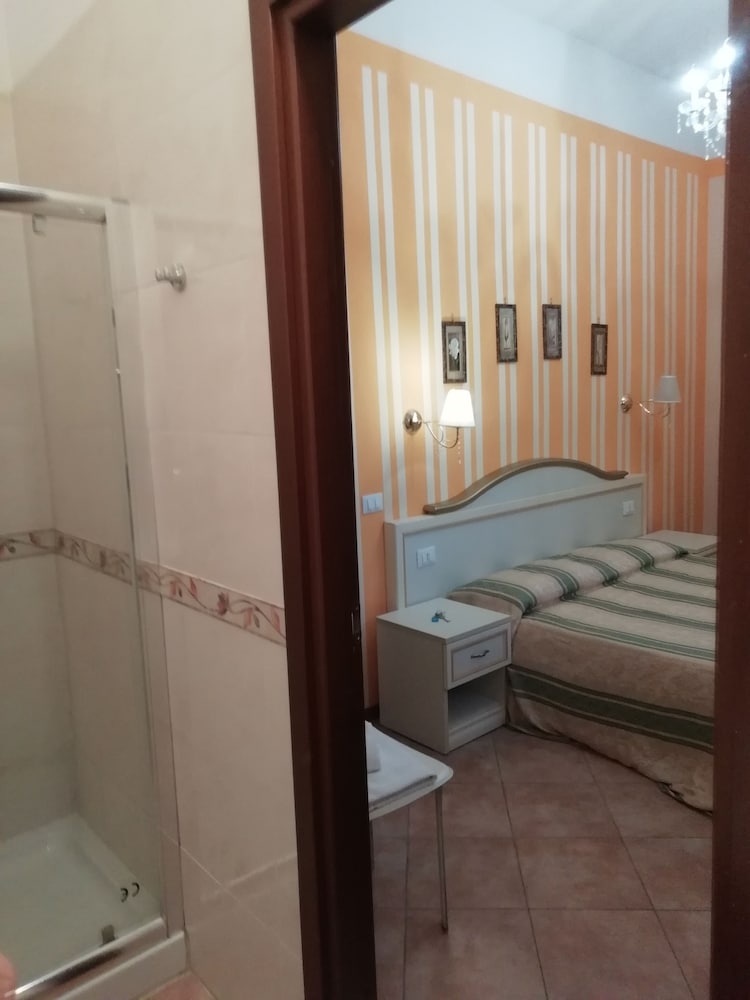 LA CORTE DEI PRINCIPI 8/56