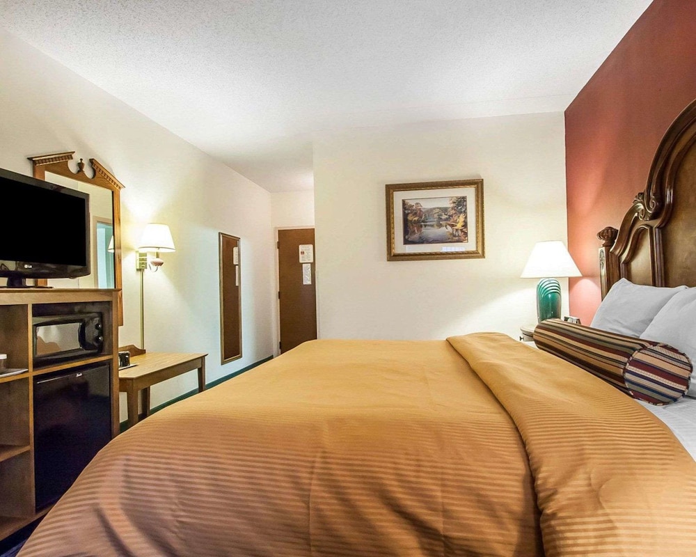 Clarion Inn Branson 26/72