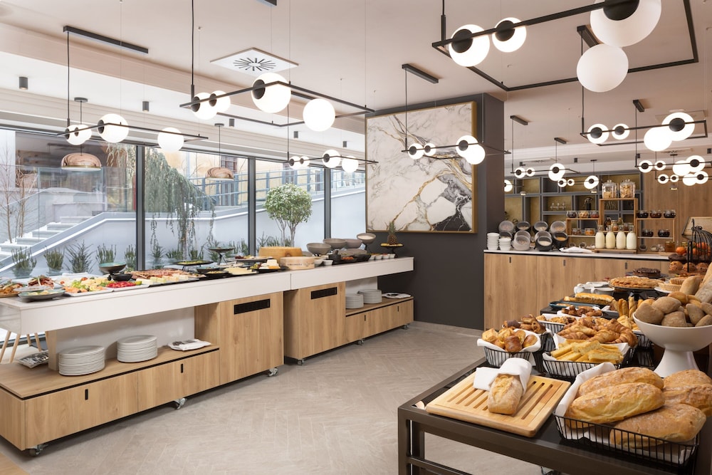 Courtyard By Marriott Cluj-Napoca Downtown 31/46