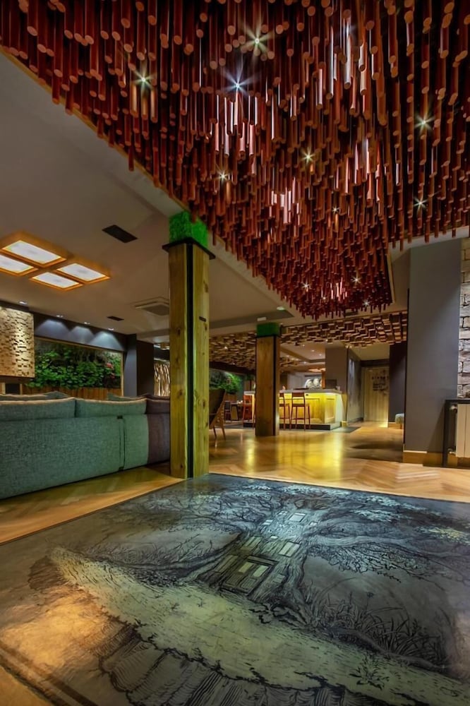 Hotel Wood 42/46