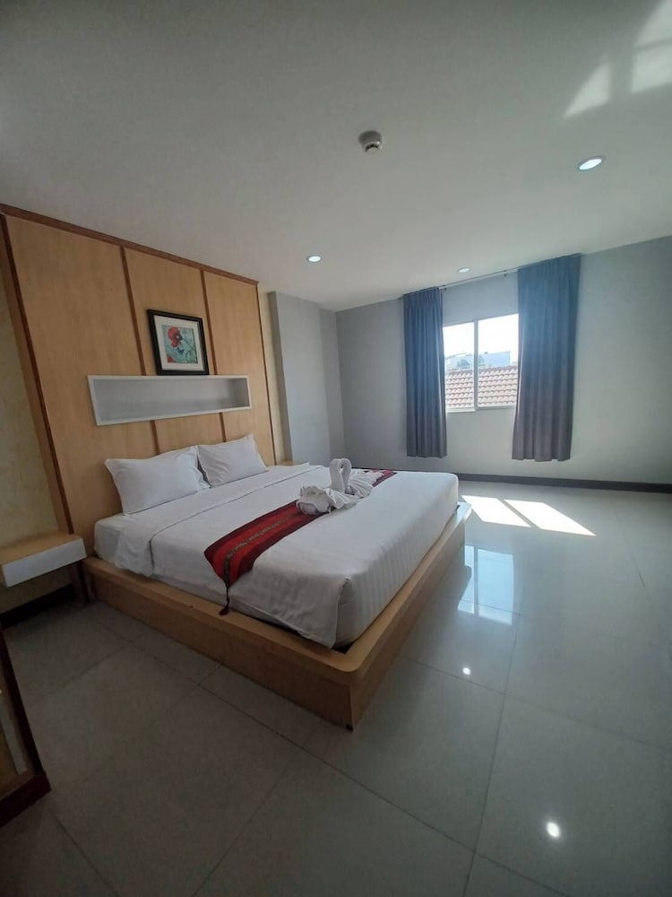 Valhalla Hotel Pattaya 36/75