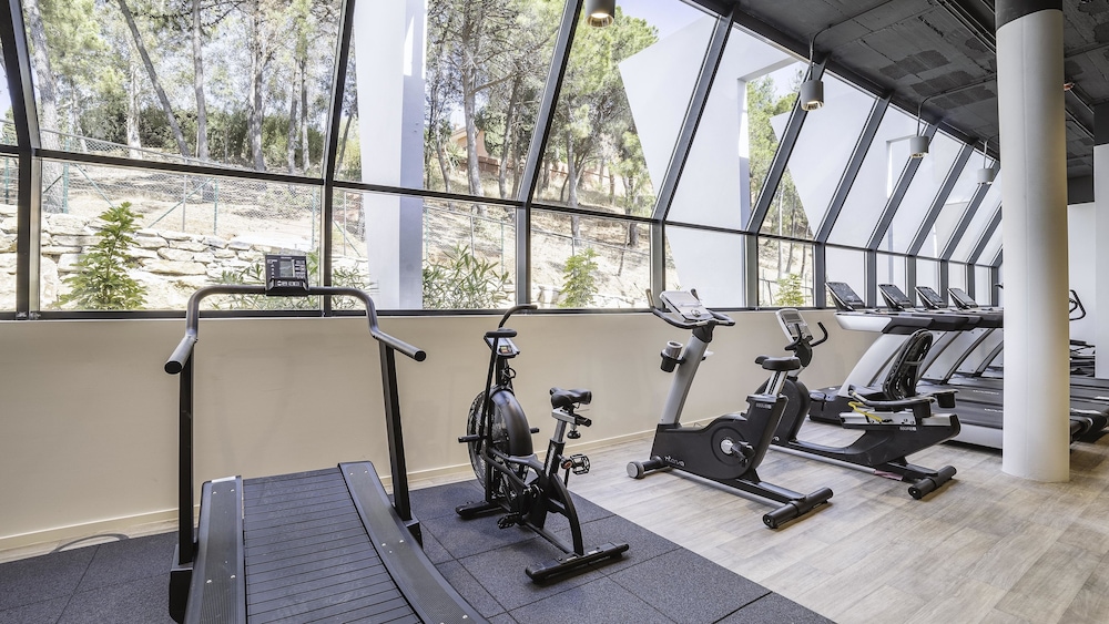 ESTEPONA HOLIDAY HILLS 24/50