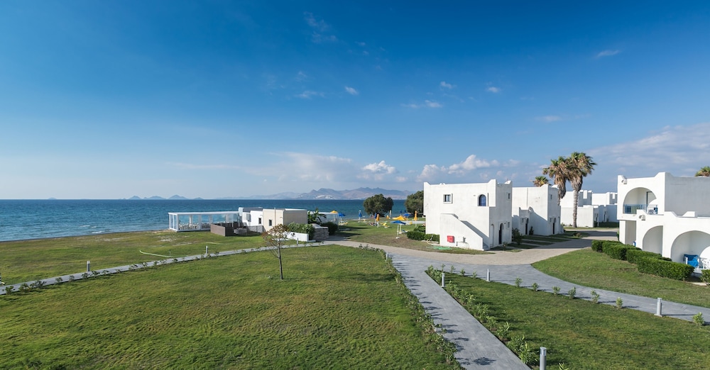Aeolos Beach Hotel 53/57