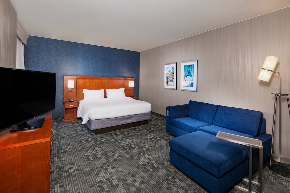 Courtyard By Marriott Santa Ana Orange County 12/53