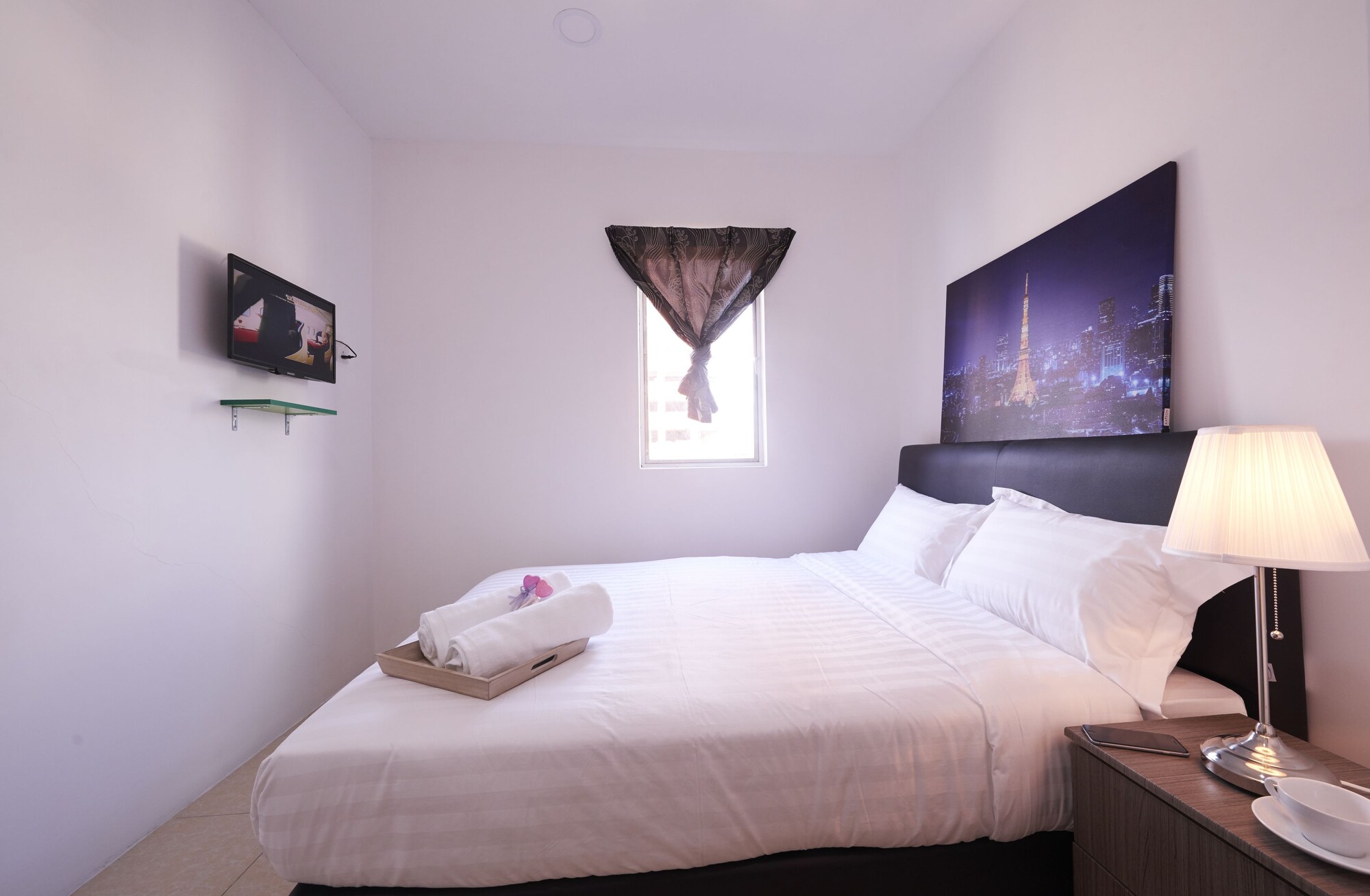 BUDGET, QUEEN BED