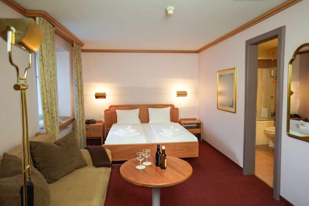 Thermal Hotels And Walliser Alpentherme Leukerbad 37/77