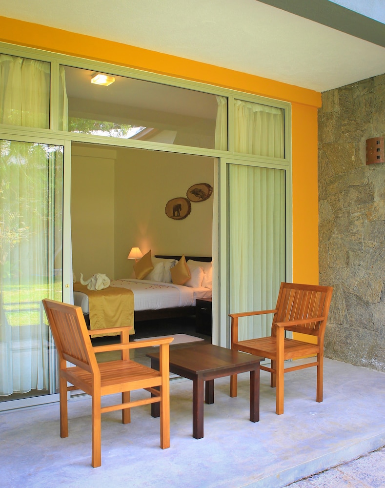 Grand Udawalawe Safari Resort 28/50