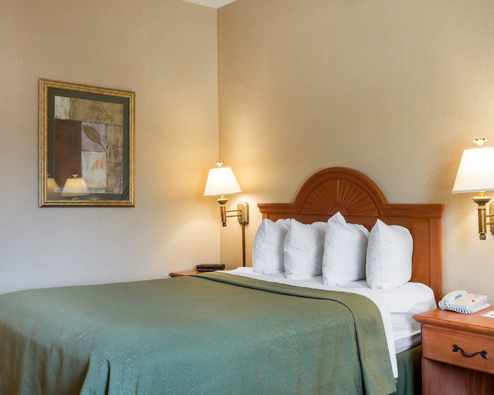 Quality Inn Brookings University 12/38