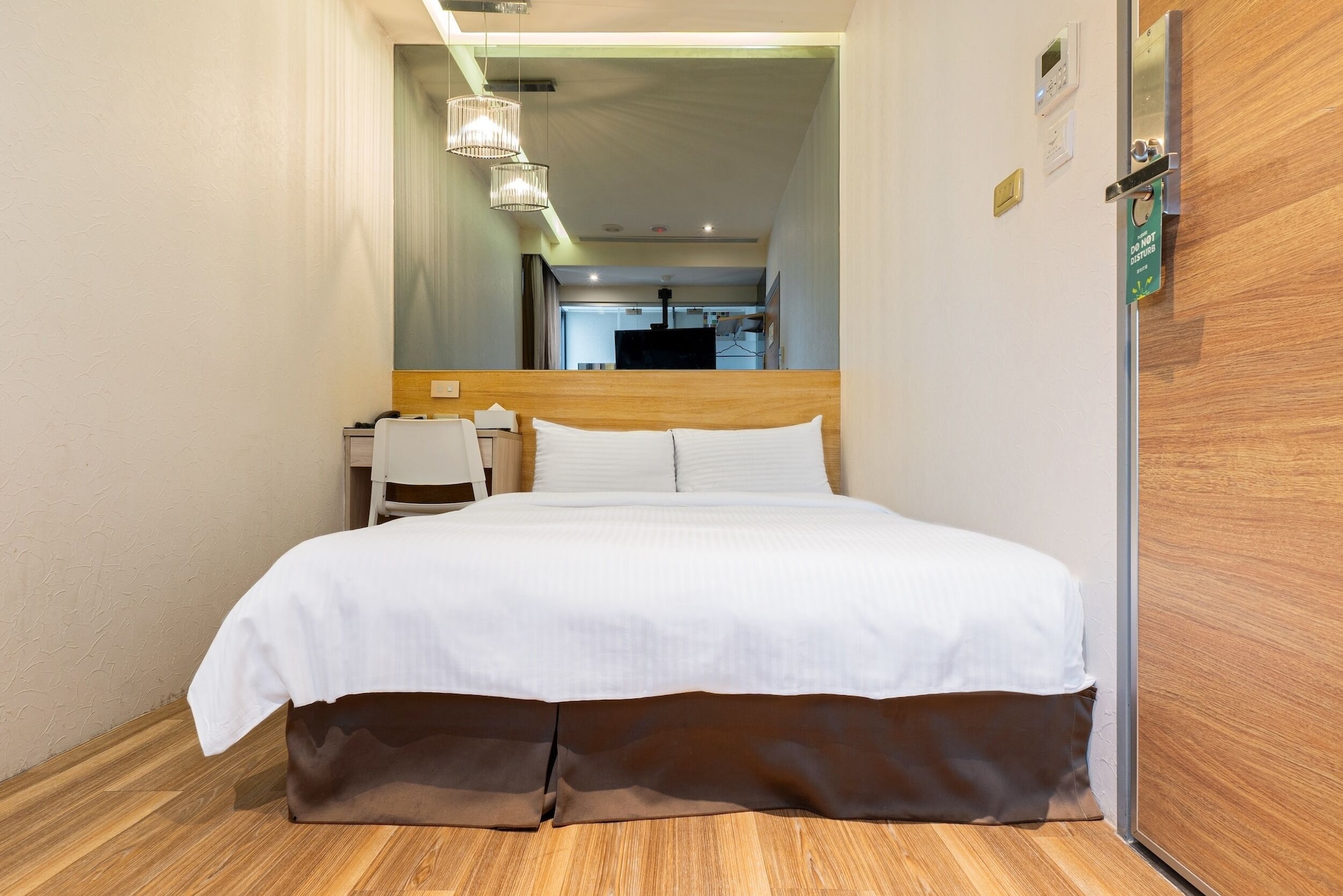 ECONOMY, DOUBLE BED