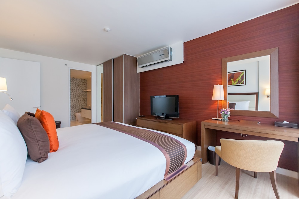 Oakwood Residence Sukhumvit 24 Bangkok 4/26
