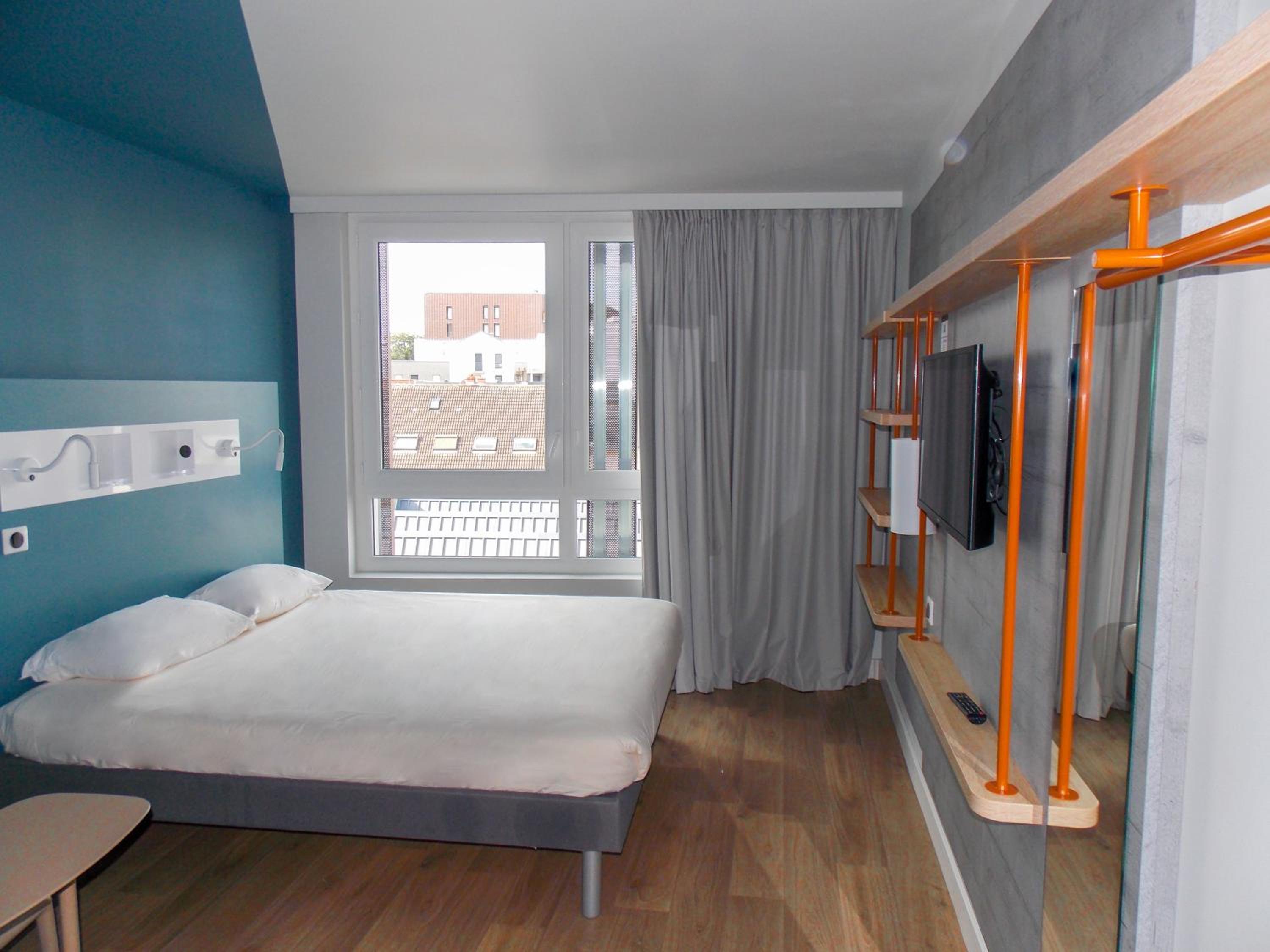 STANDARD, DOUBLE BED