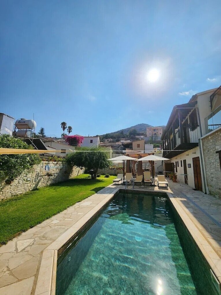 Charalambos Holiday Cottage 42/50