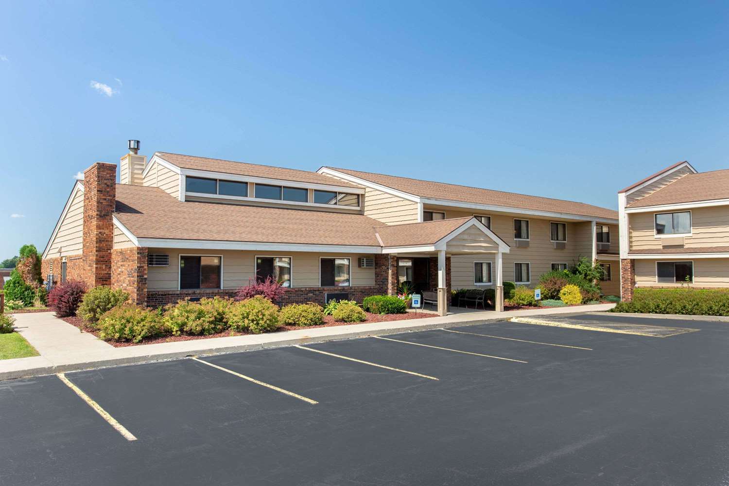 Americinn By Wyndham West Bend 37/40