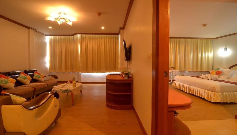 Chumphon Gardens Hotel 27/64