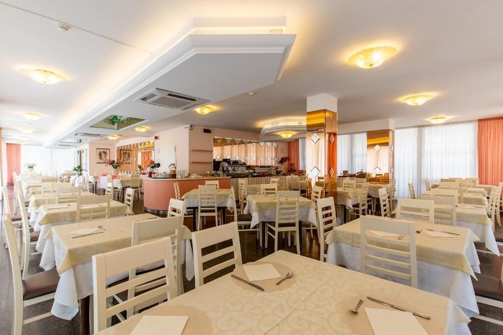 Hotel Raffaello 31/50