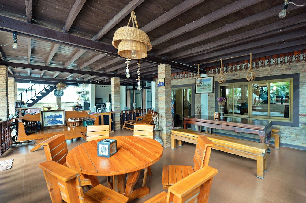 Huan Kawin Hostel Photography Gallery 41/50