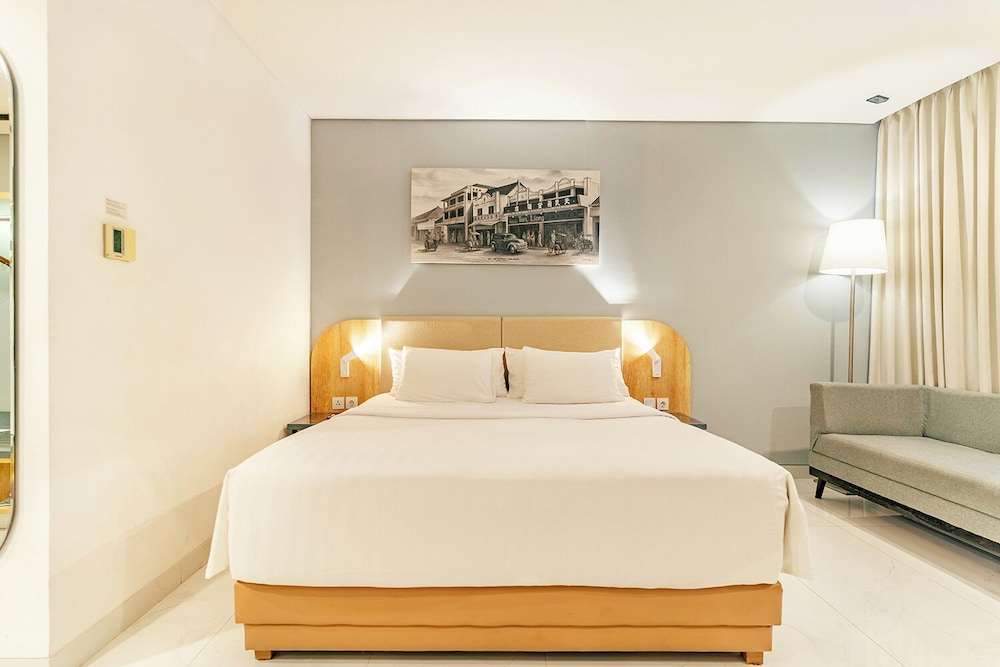 Deluxe, Queen Bed