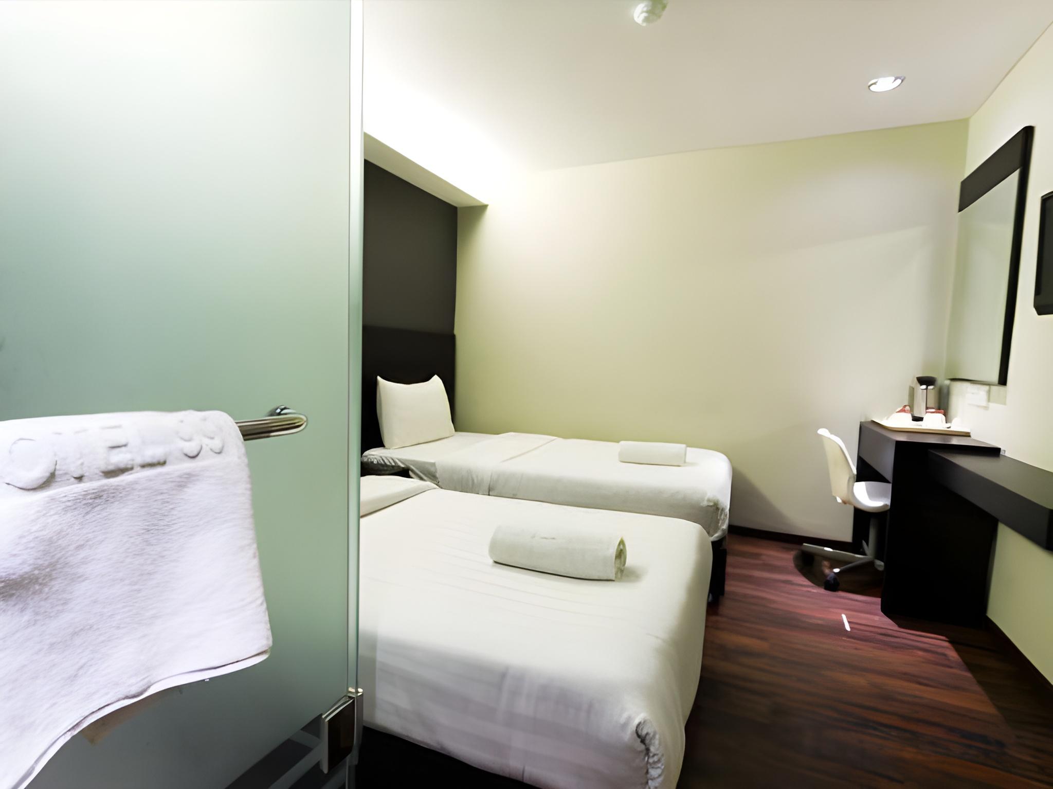 Superior, Twin Beds, No Window