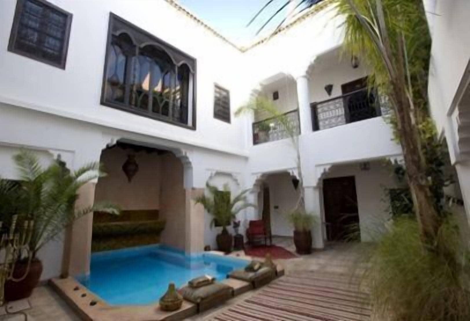 Riad Asna 16/18