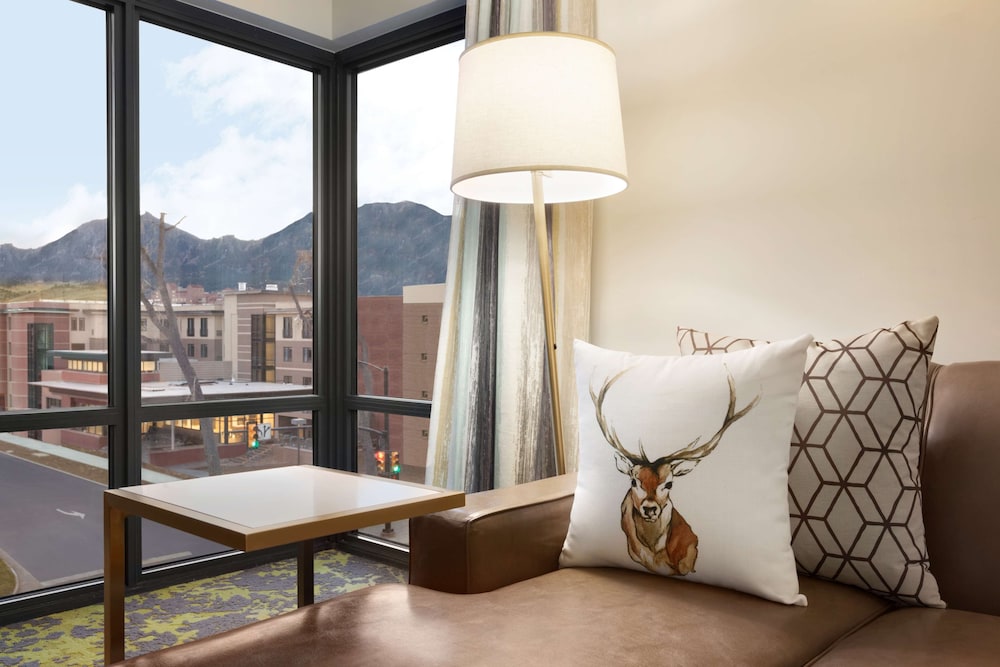 Embassy Suites By Hilton Boulder 35/51