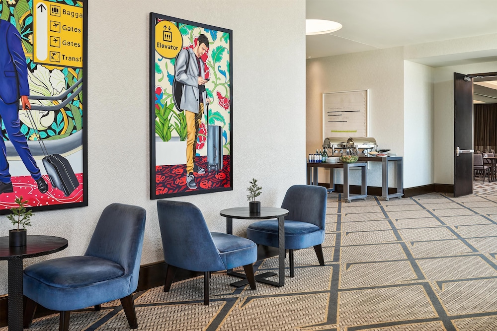 Hyatt Place Pena Station/Denver Airport 33/57