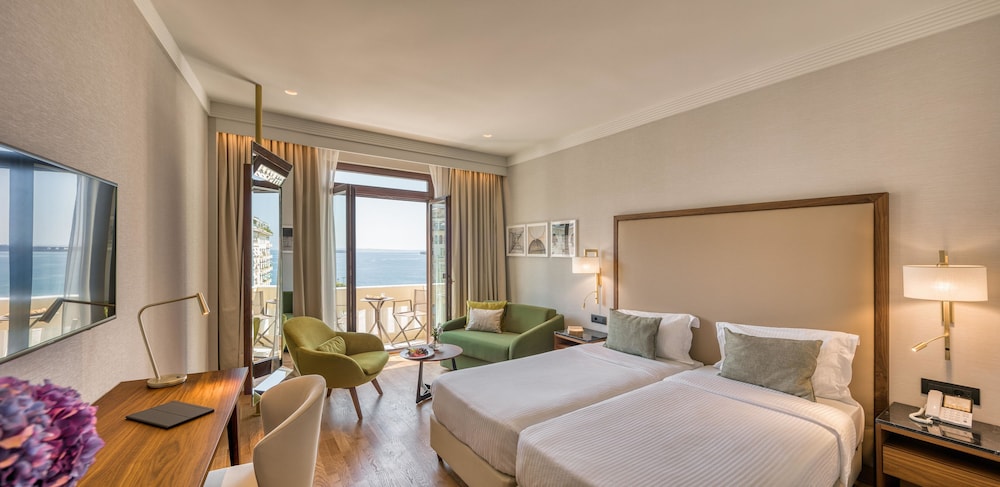 Premium Sea View Triple