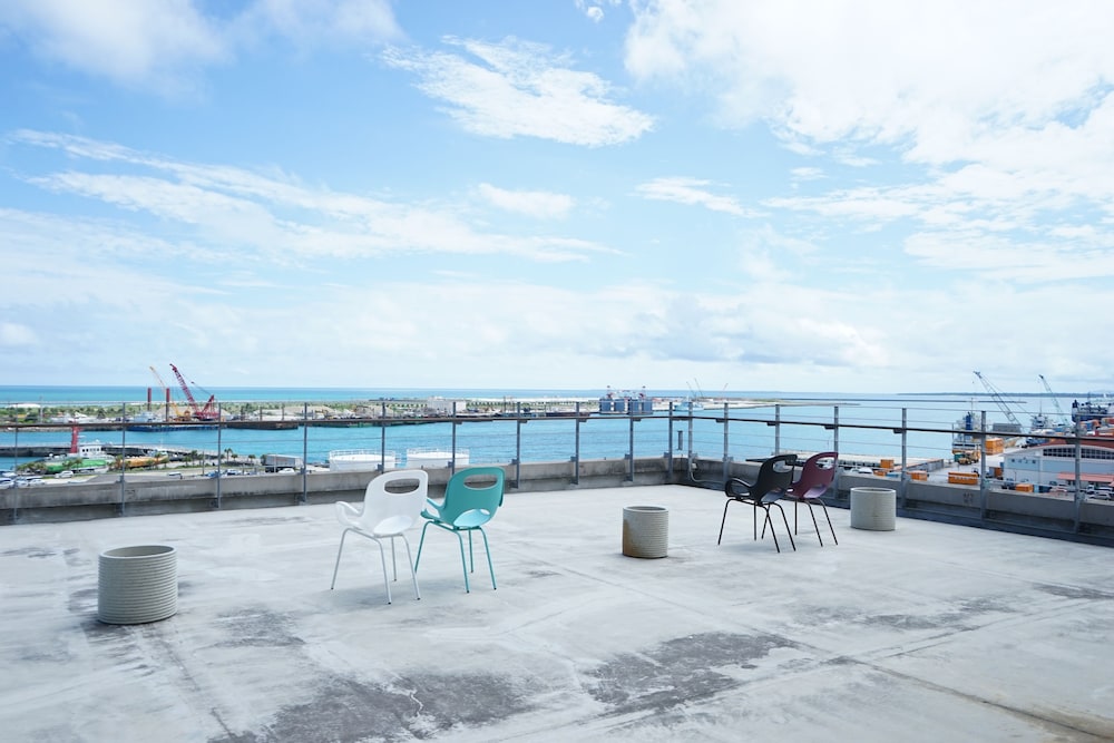 Hotel Emerald Isle Ishigakijima 24/26