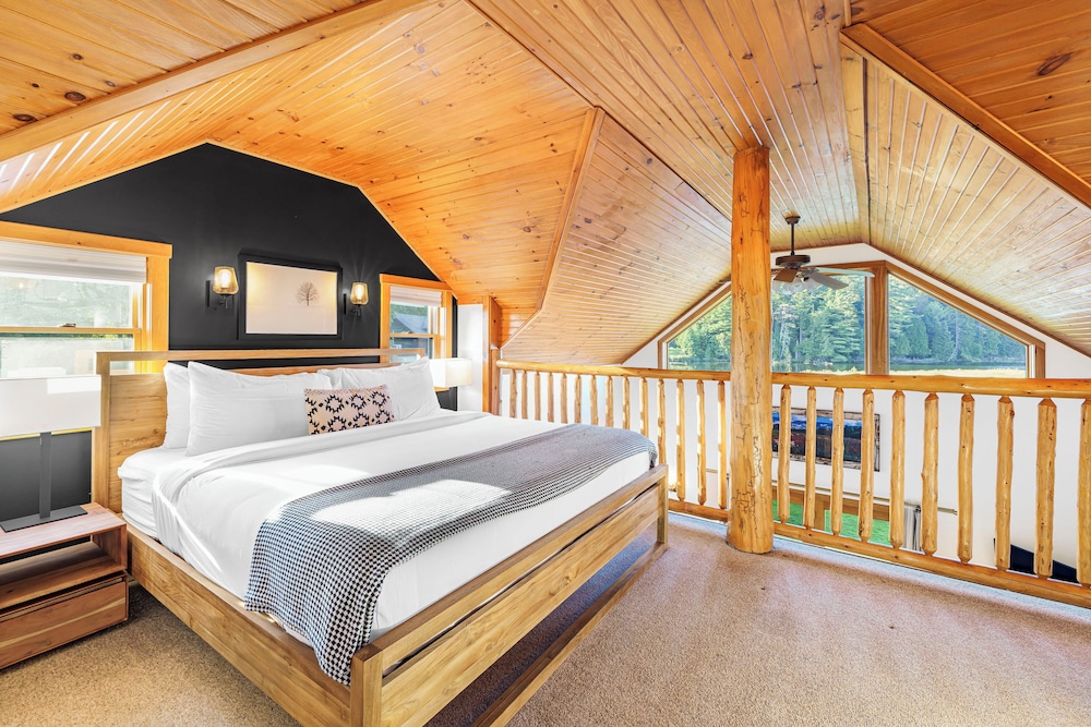 Placid Bay Hotel 12/50